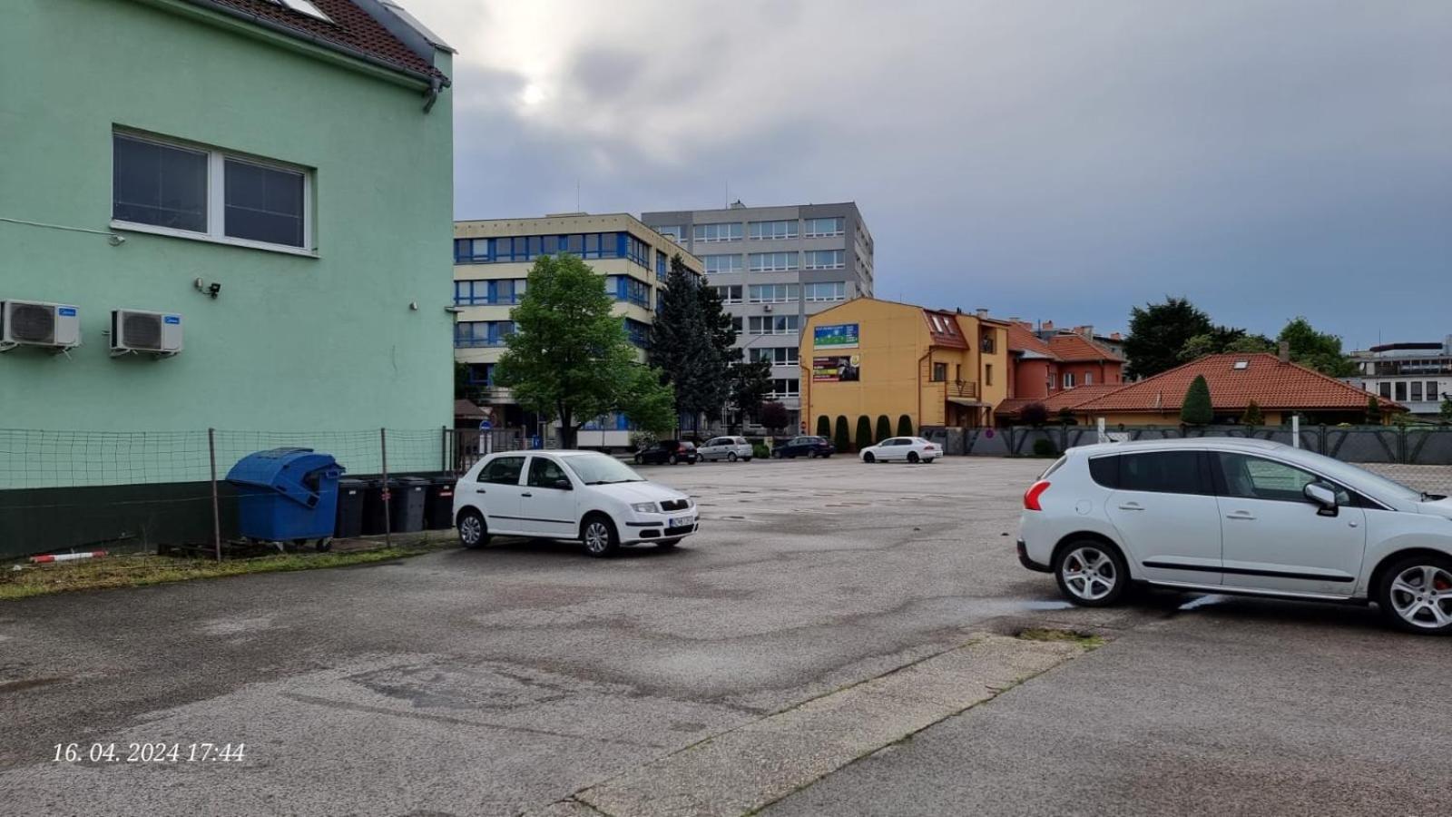 Turecka 49 Apt 2 Nové Zámky エクステリア 写真